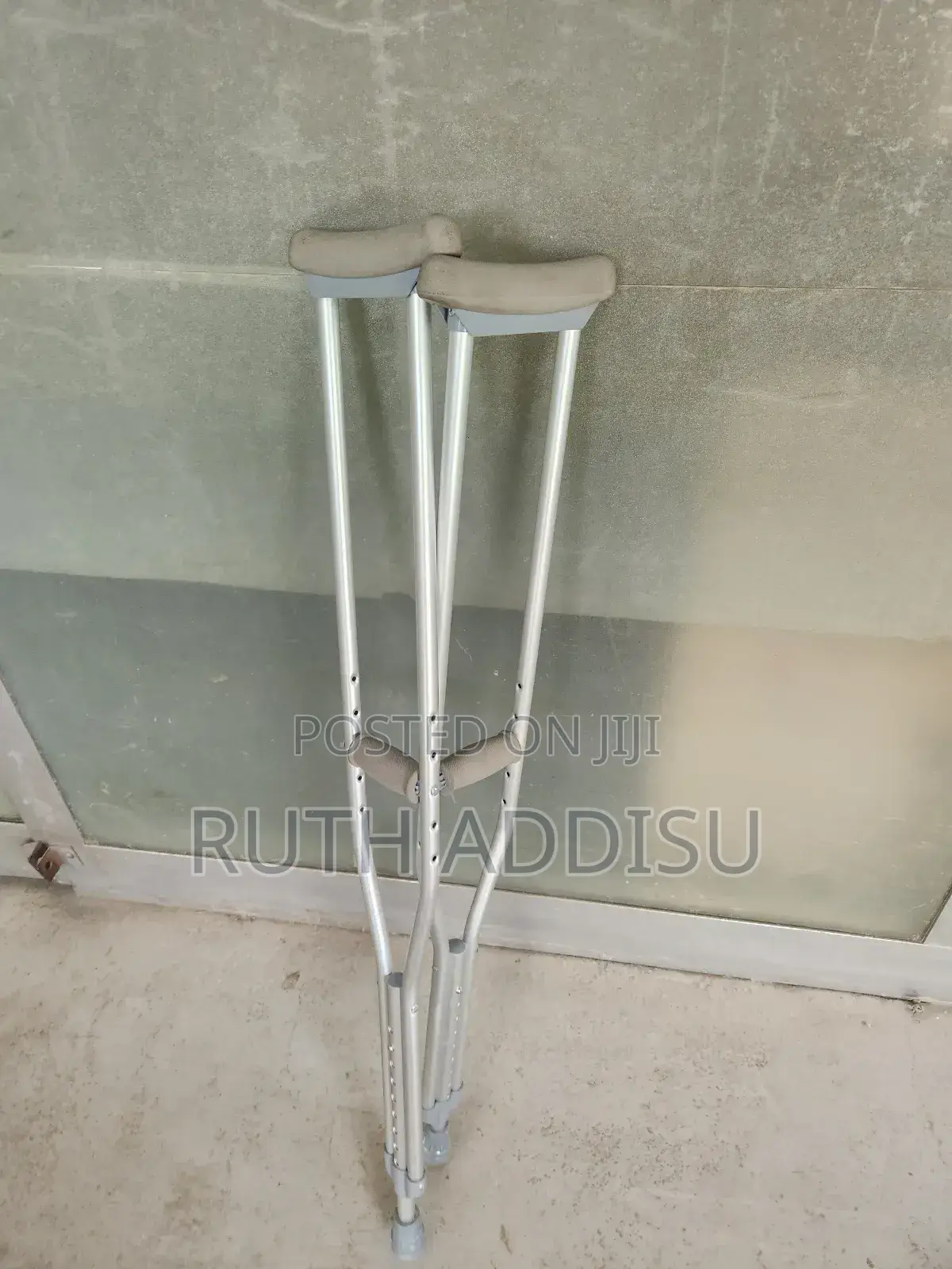 Crutches今天axillary Bilateral Crutches功效axillary Crutches无大axillary