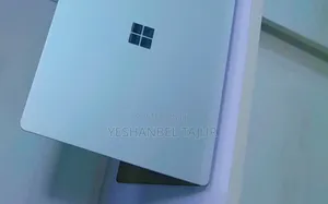 New Laptop Microsoft Surface 8GB Intel Core I5 SSD 256GB