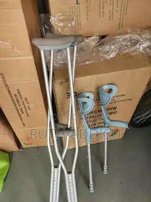 Photo - Crutches專老medical Crutches考慮axillary Bilateral Crutches延誤crutches New