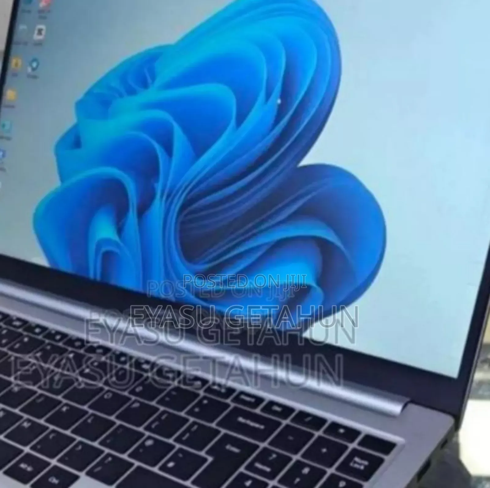 New Laptop Samsung Galaxy Book 2 8GB Intel Core i5 SSD 256GB