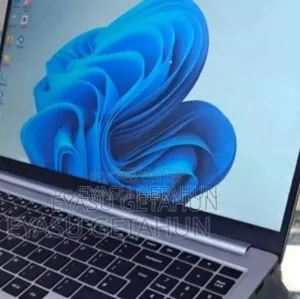 New Laptop Samsung Galaxy Book 2 8GB Intel Core i5 SSD 256GB