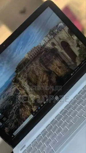 New Laptop HP Envy X360 8GB Intel Core I7 SSD 128GB