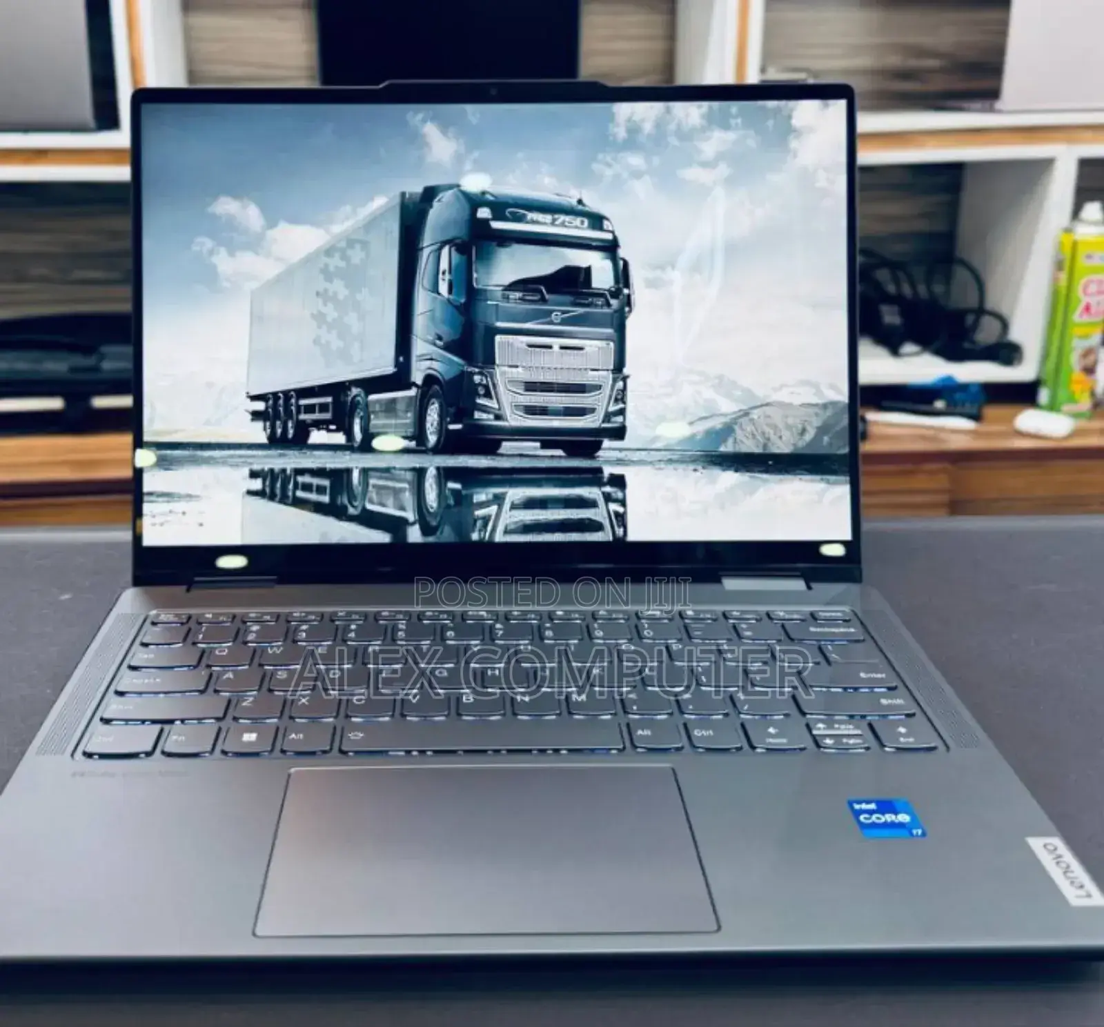 New Laptop Lenovo Yoga 7i 16GB Intel Core I7 SSD 512GB