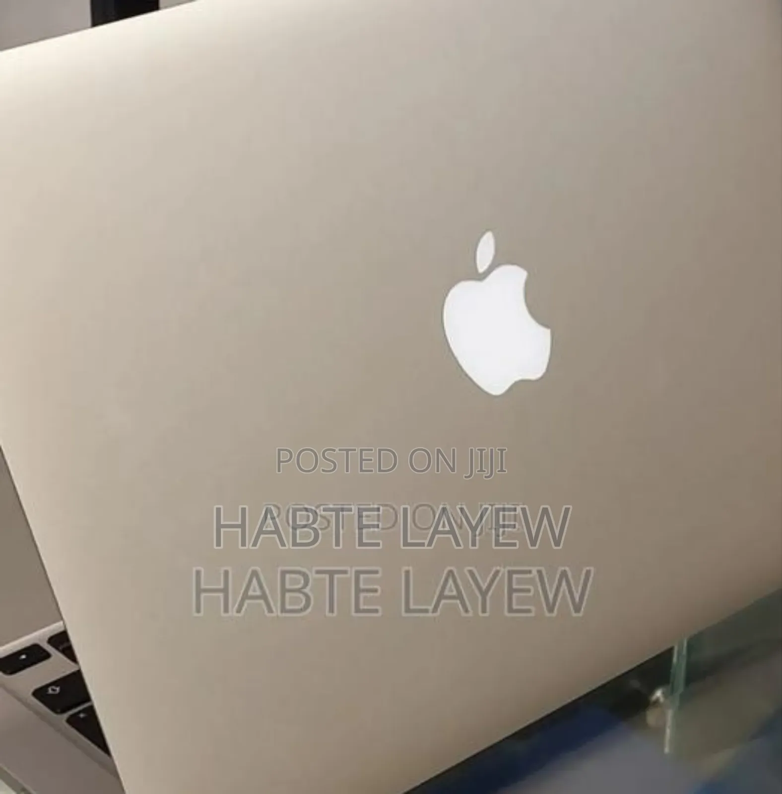 New Laptop Apple MacBook Pro 2017 8GB Intel Core i5 SSD 128GB