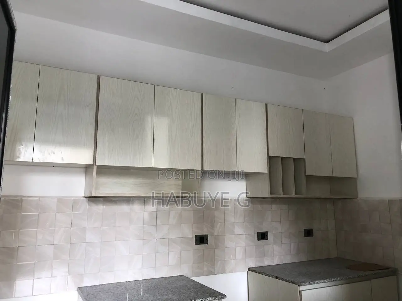 Furnished 5bdrm House in Bole for sale