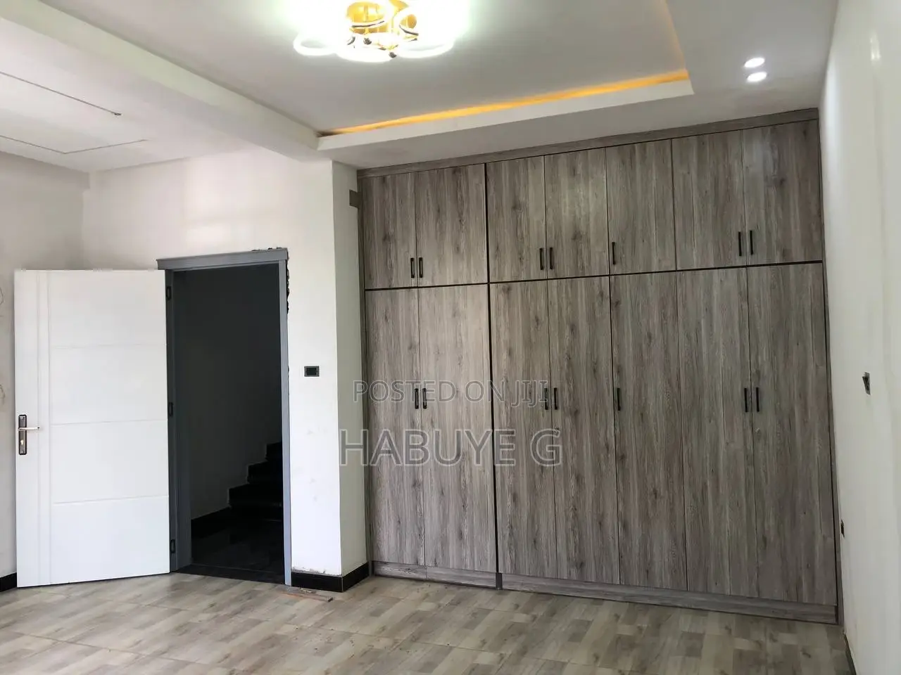 Furnished 5bdrm House in Bole for sale