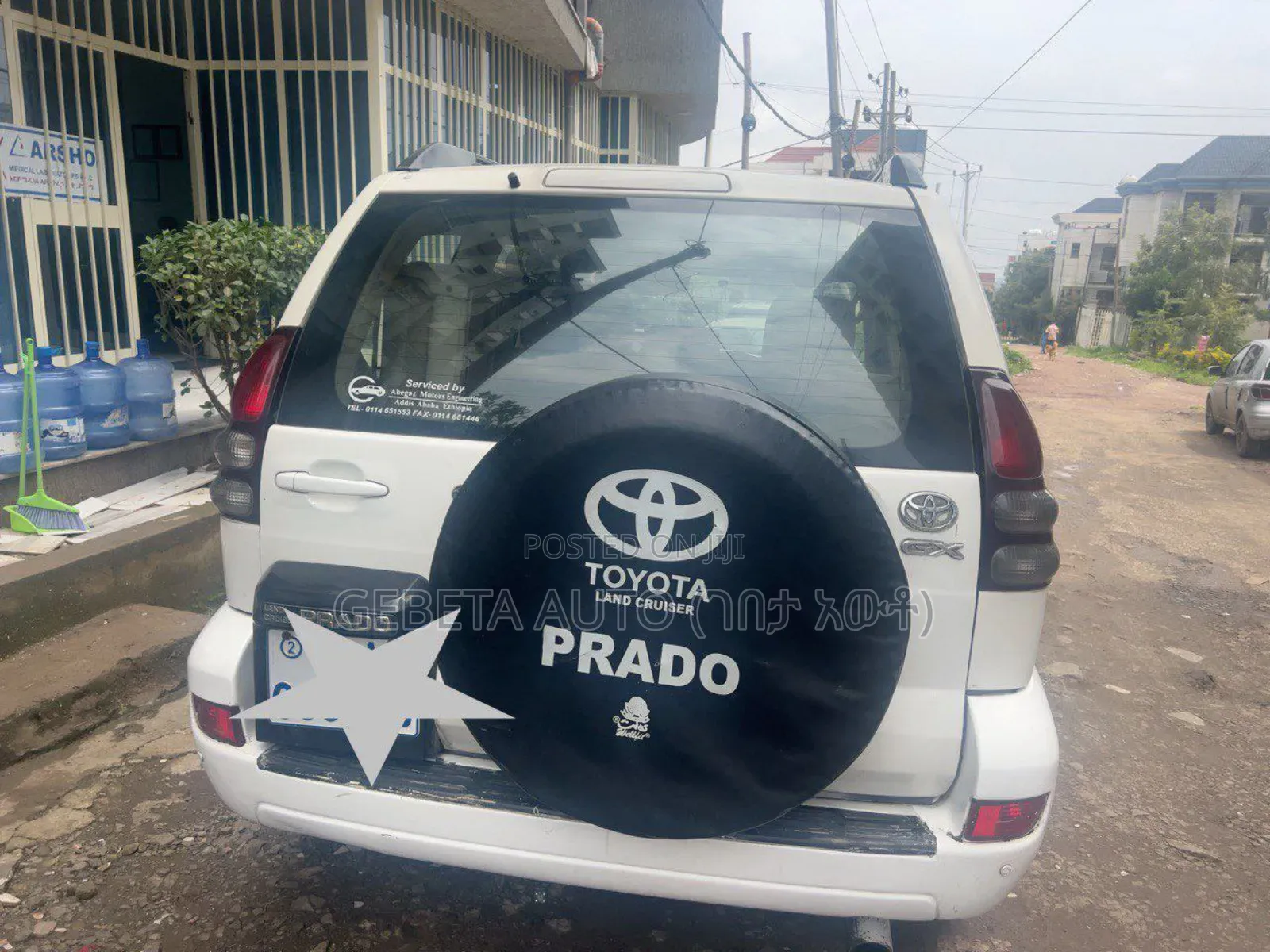 Toyota Land Cruiser 2005 White