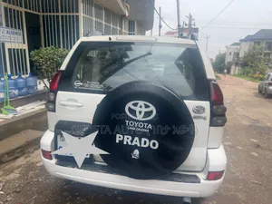 Toyota Land Cruiser 2005 White