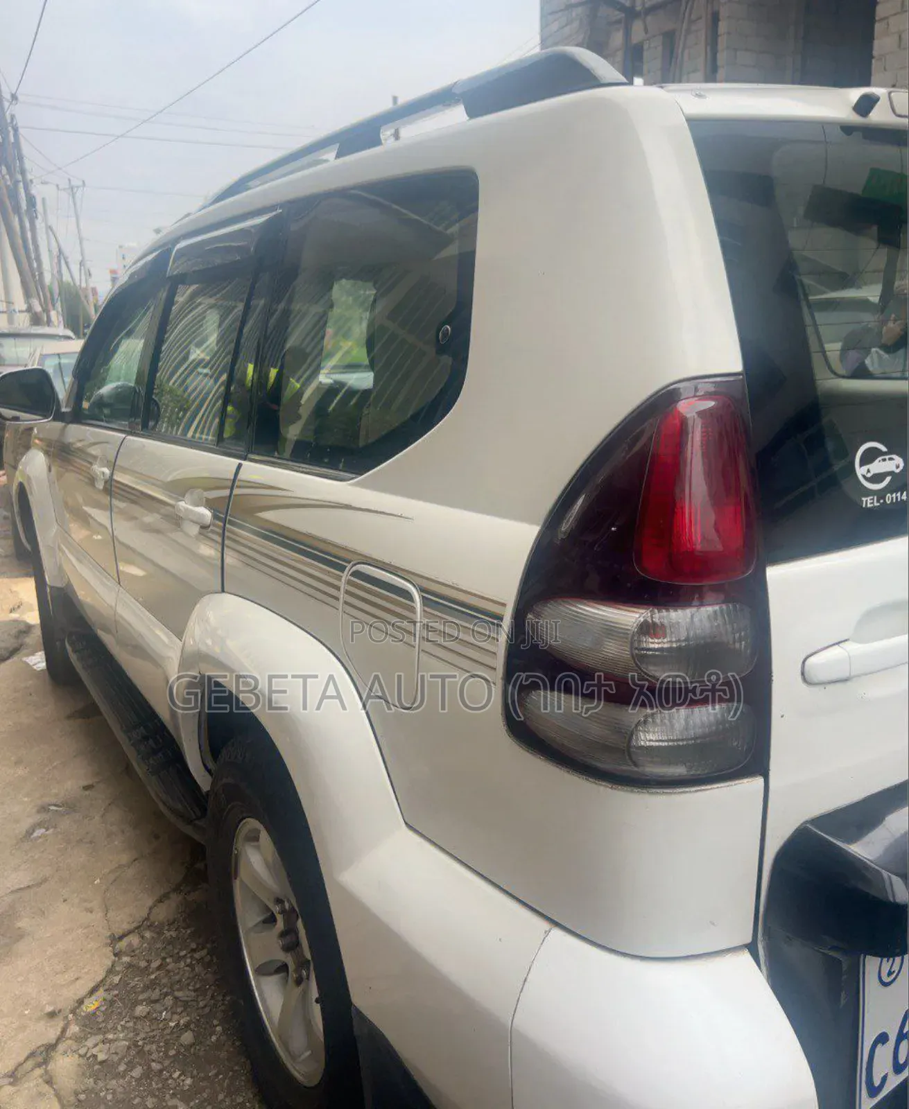 Toyota Land Cruiser 2005 White