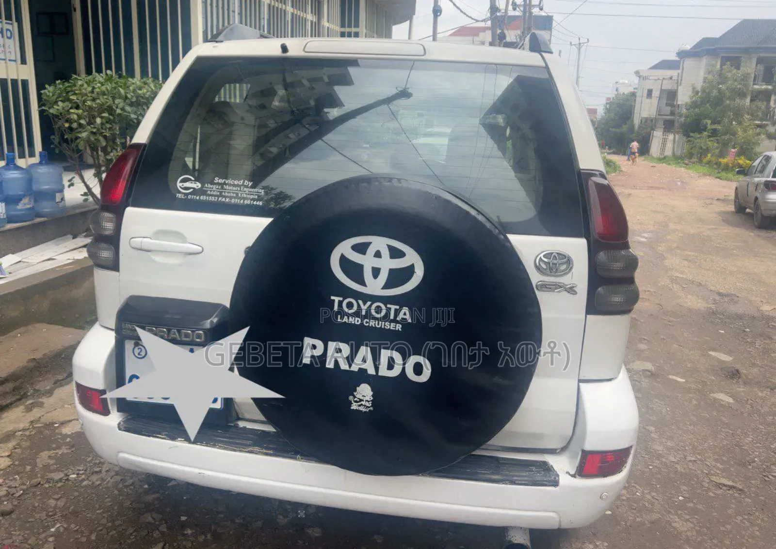 Toyota Land Cruiser 2005 White