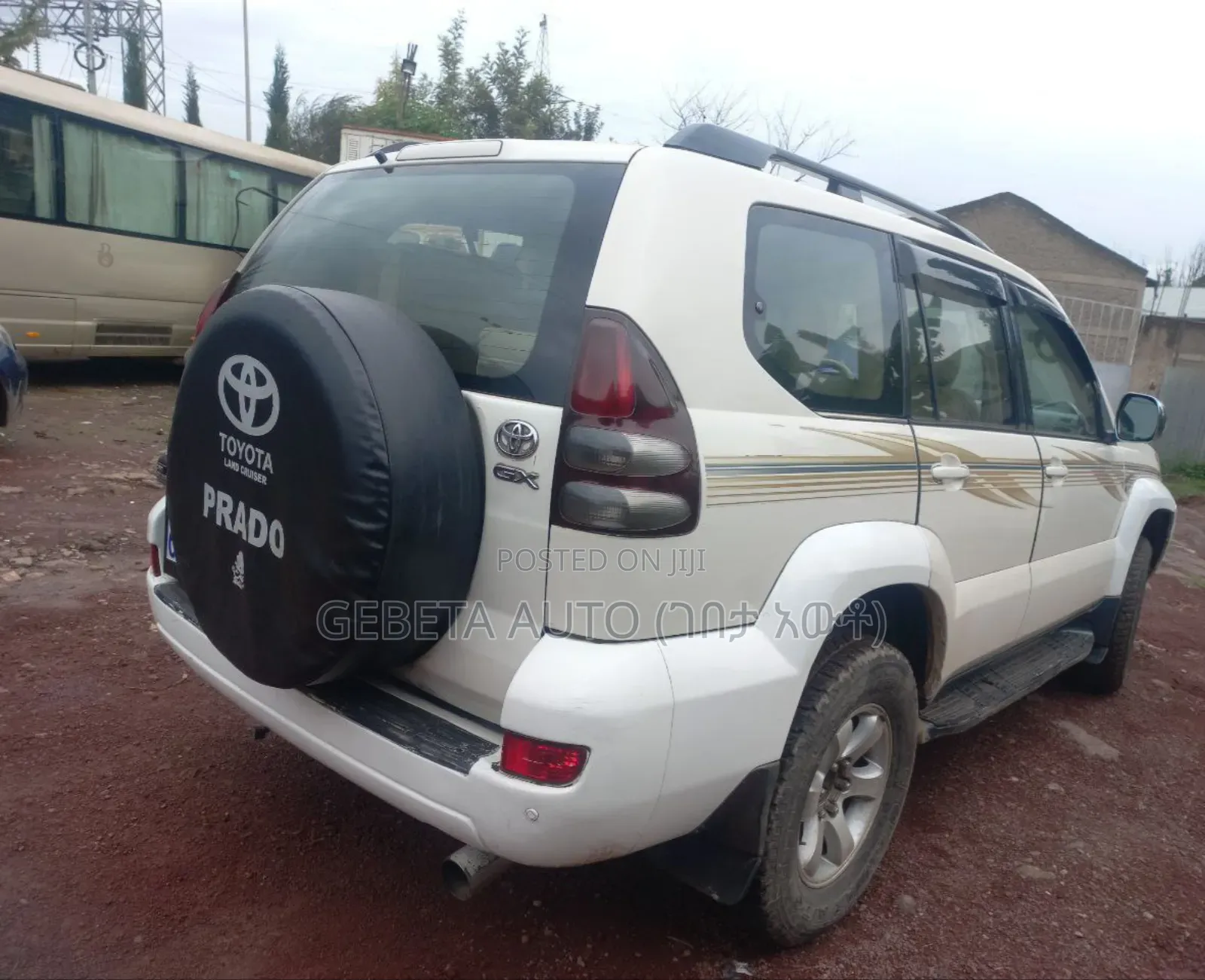 Toyota Land Cruiser 2005 White