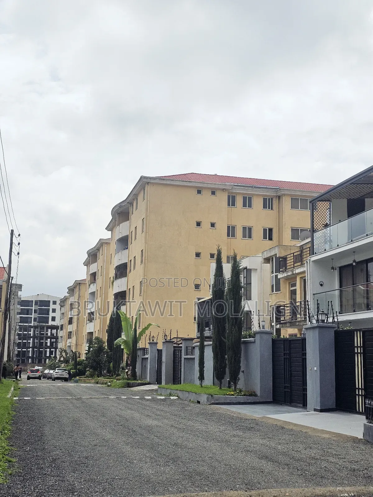 3bdrm Apartment in አያት Sunshine, Yeka for sale