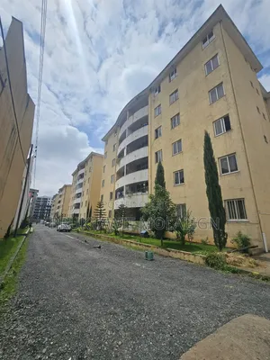 3bdrm Apartment in አያት Sunshine, Yeka for sale