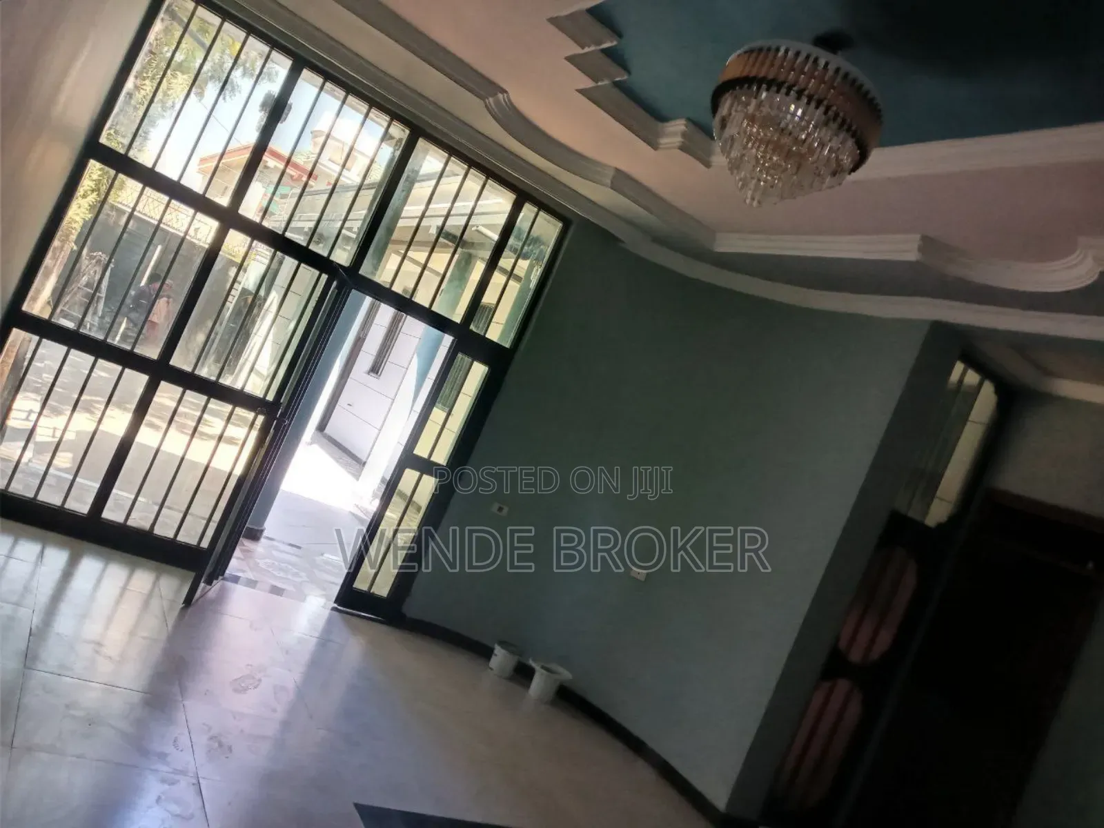 Furnished 5bdrm House in ኦሮሚያ ዱከም ከተማ, Oromia-Finfinne for sale