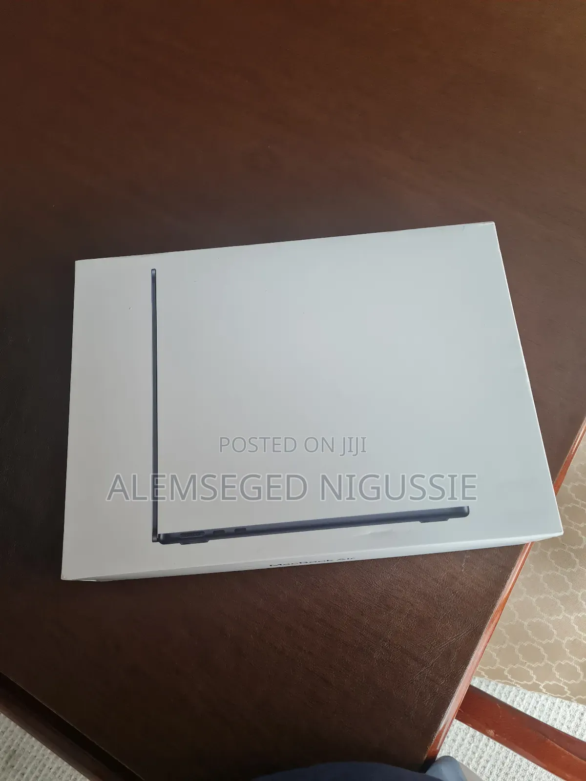 New Laptop Apple MacBook Air 2022 M2 8GB Apple M2 SSD 256GB