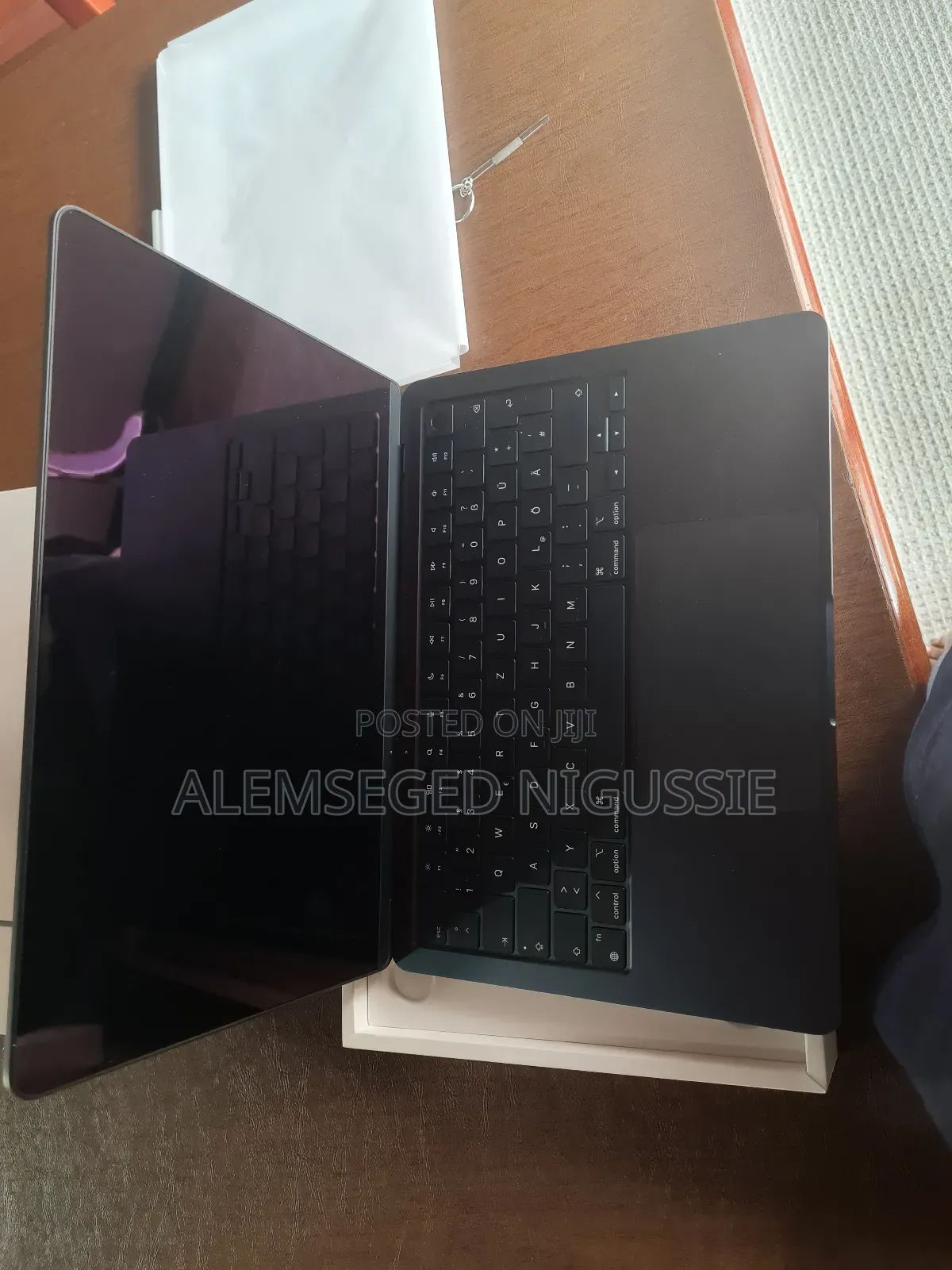 New Laptop Apple MacBook Air 2022 M2 8GB Apple M2 SSD 256GB