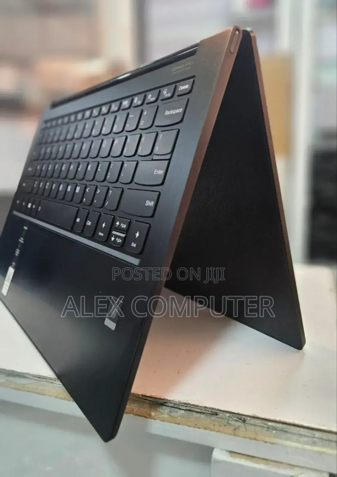 New Laptop Lenovo Yoga 9i 16GB Intel Core I7 SSD 512GB