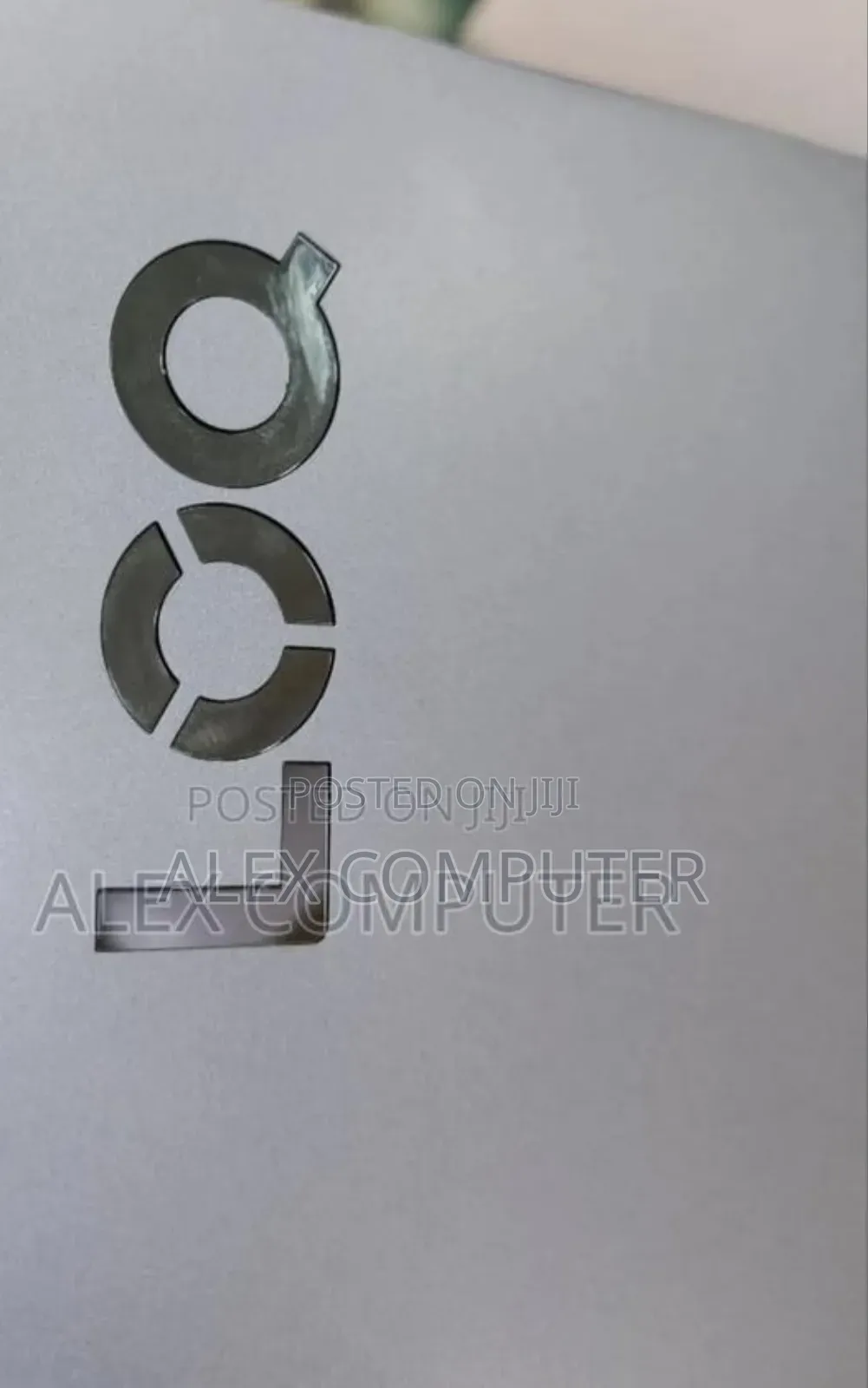 New Laptop Lenovo LOQ 15IRH8 16GB Intel Core i5 SSD 1T