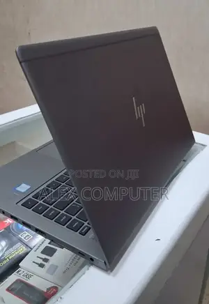 New Laptop HP ZBook Studio G5 16GB Intel Core I7 SSD 512GB