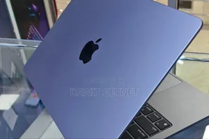 New Laptop Apple MacBook Pro 2019 8GB Intel Core I7 SSD 512GB