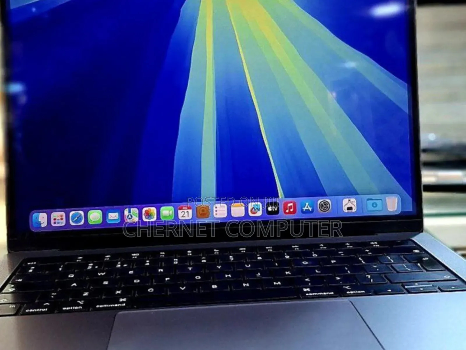 New Laptop Apple MacBook Pro 2021 M1 16GB SSD 512GB