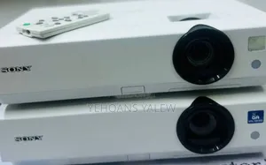 Photo - Esony Projector Model Name VPL-Dx102 Hardware Interface Vga, Hdmi
