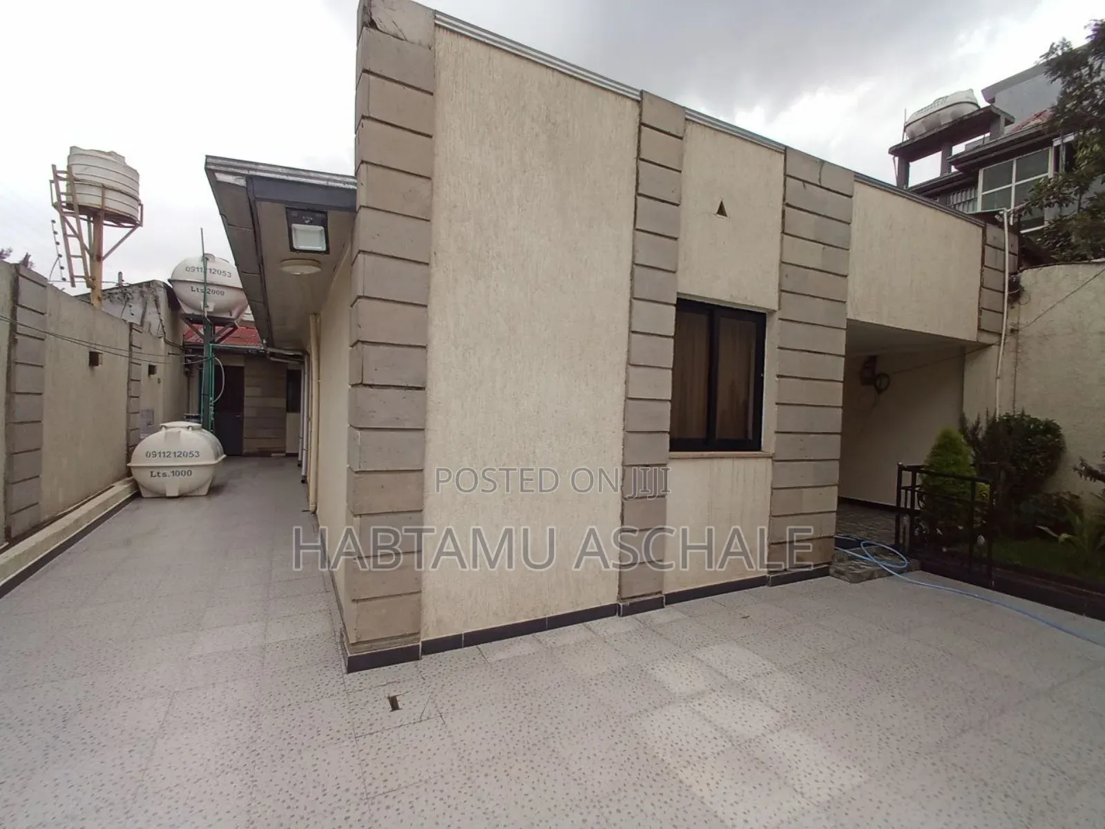 ## ጃክሮስ የሚከራይ ሙሉ ግቢ 180,000ብር ባለ 3 መኝታ 250 ካሬ#