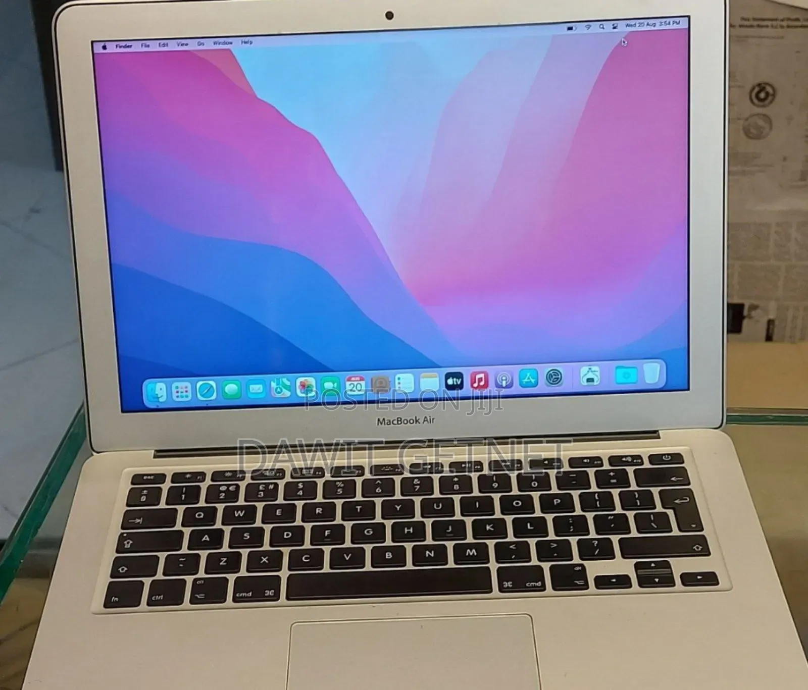 New Laptop Apple MacBook Pro 2019 8GB Intel Core i5 SSD 128GB