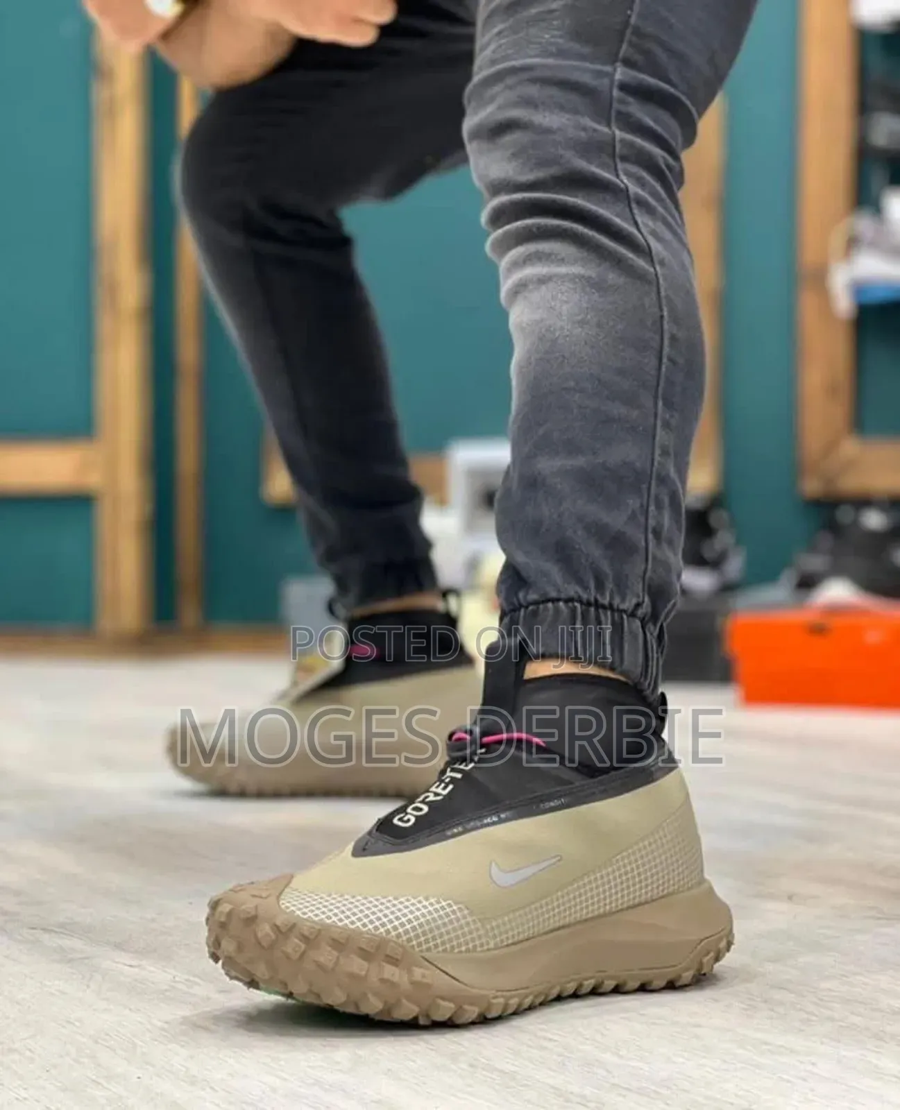 Nike Acg Mountain Fly Gor-Tex in Two Colors Available