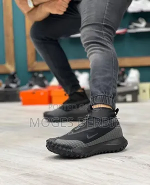 Nike Acg Mountain Fly Gor-Tex in Two Colors Available