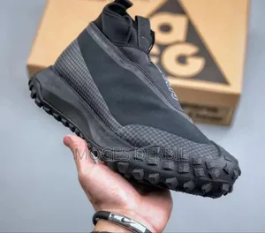 Nike Acg Mountain Fly Gor-Tex in Two Colors Available