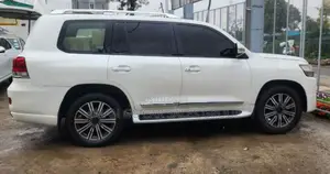 Toyota Land Cruiser 2012 White