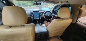 Toyota Land Cruiser 2012 White