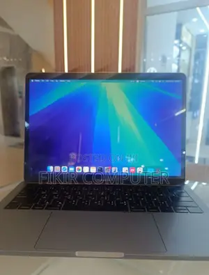 Photo - New Laptop Apple MacBook Pro 2019 8GB Intel Core I5 SSD 256GB