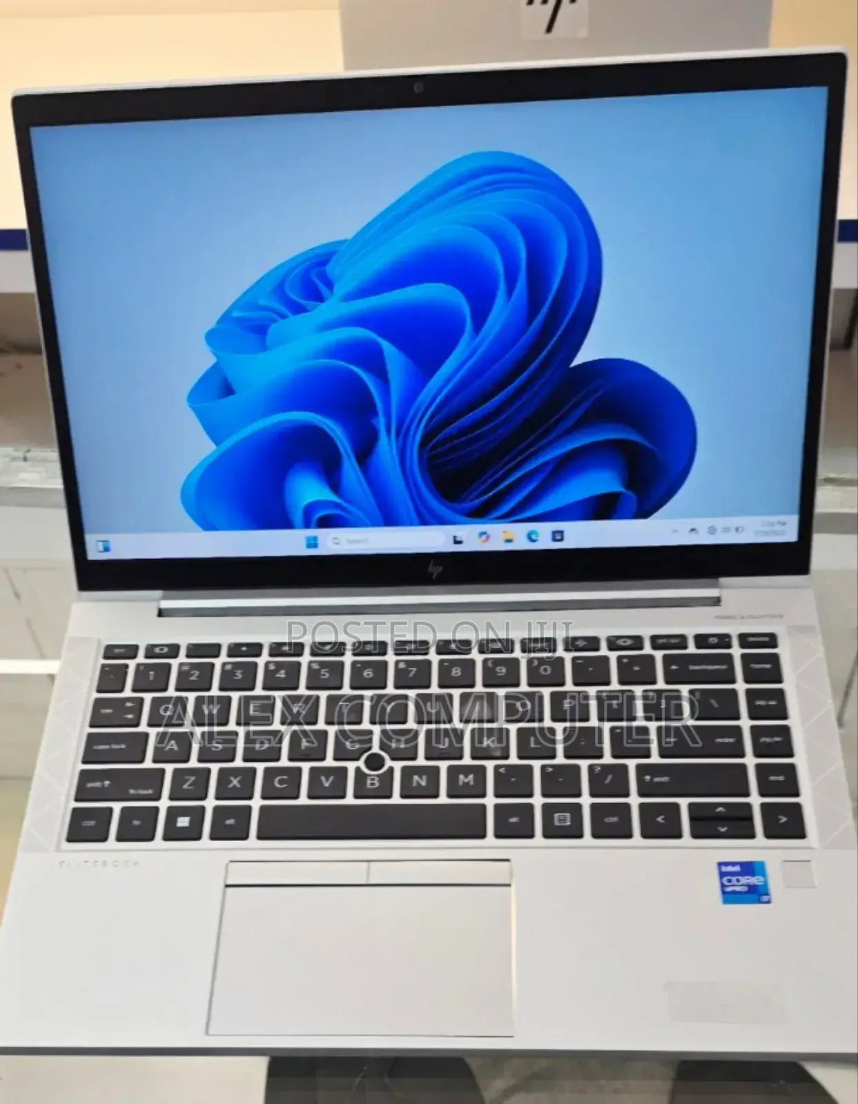 New Laptop HP EliteBook 840 G8 16GB Intel Core I7 SSD 512GB