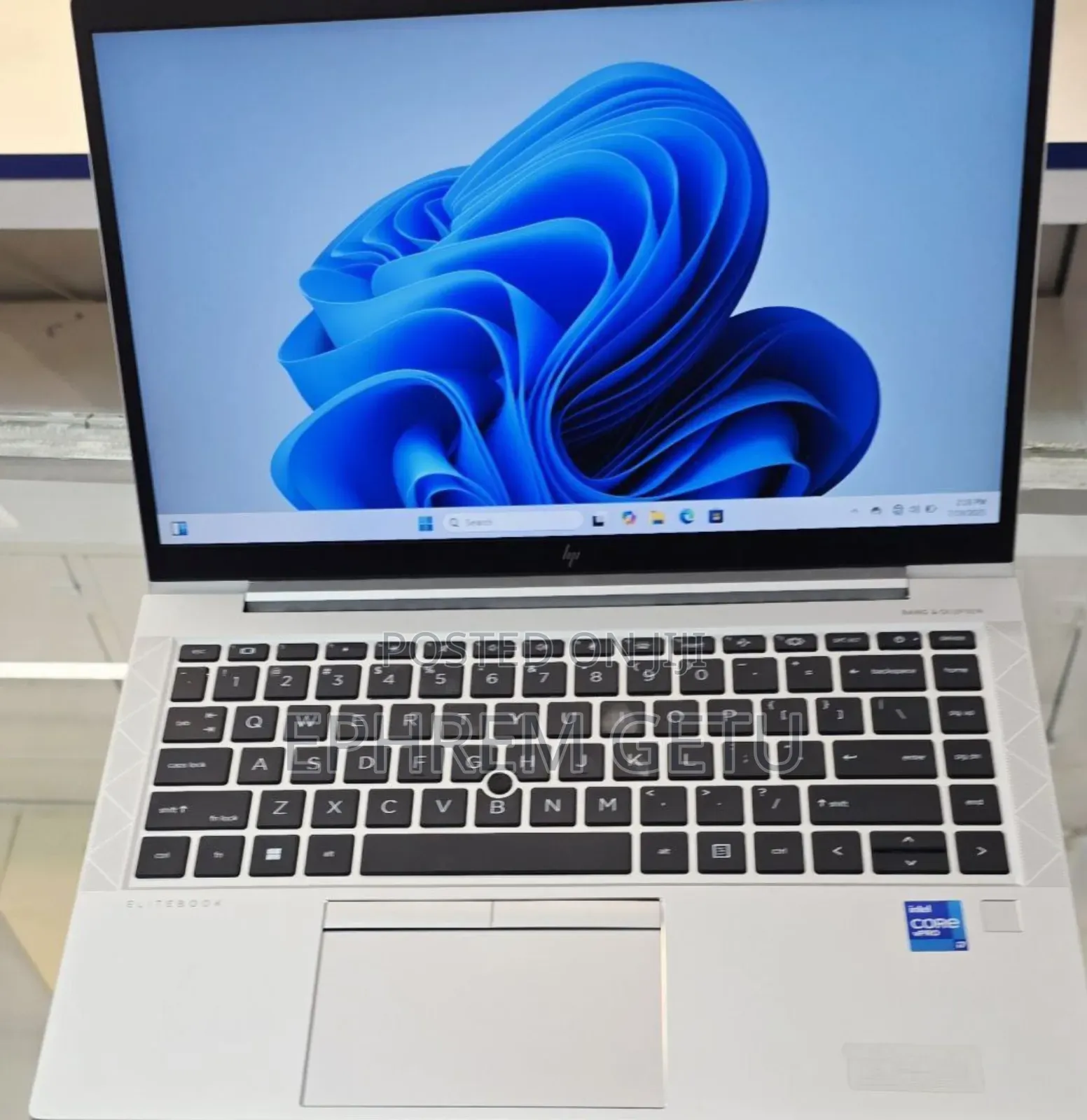 New Laptop HP EliteBook 840 G8 16GB Intel Core I7 SSD 512GB