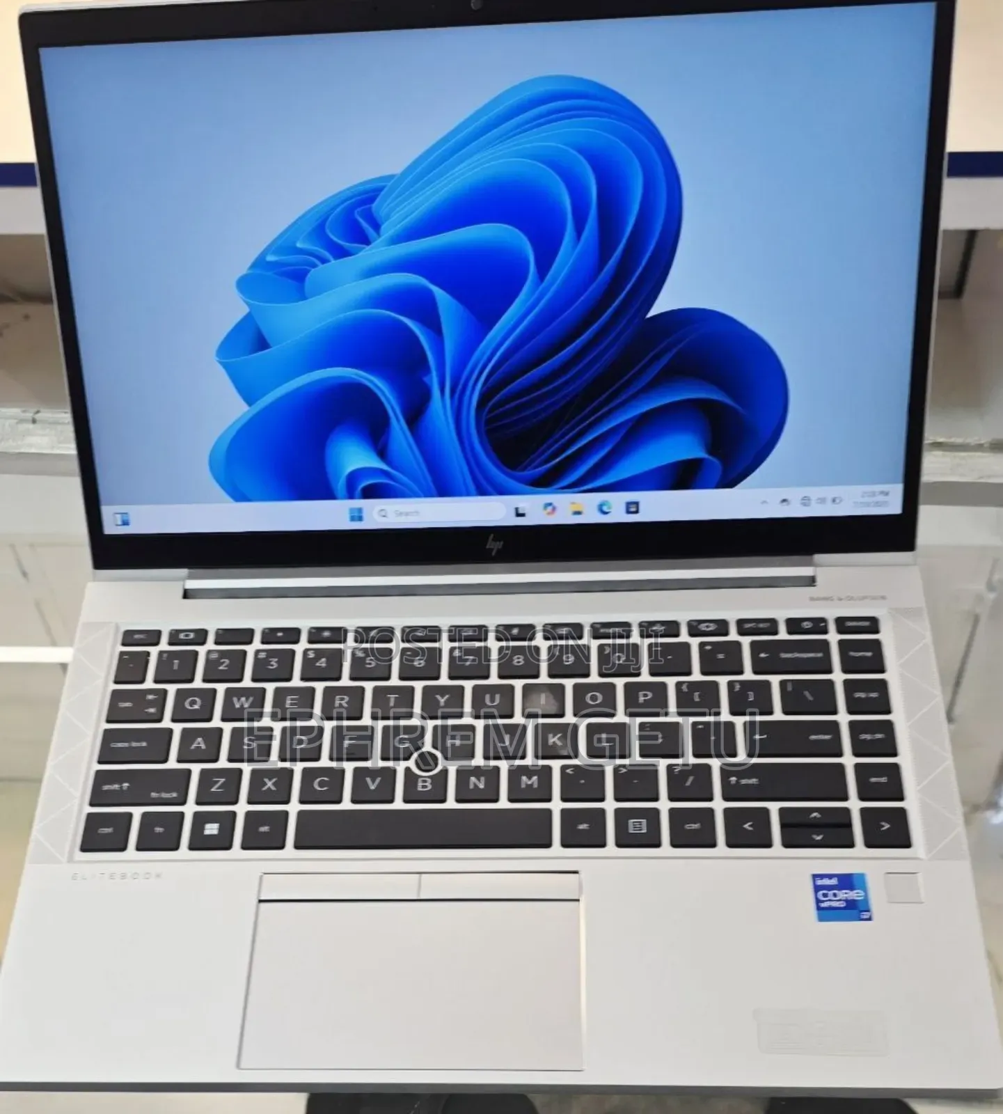 New Laptop HP EliteBook 840 G8 16GB Intel Core I7 SSD 512GB