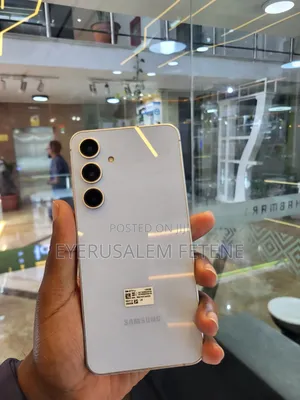 Photo - New Samsung Galaxy S24 FE 128 GB White