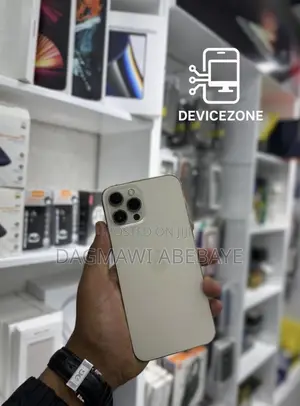 Photo - Apple iPhone 12 Pro Max 128 GB Gold