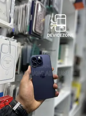 Photo - Apple iPhone 14 Pro 256 GB Purple