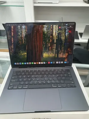 New Apple MacBook Pro 2023 M3 14-Inch 18GB Apple M3 Pro SSD 512GB