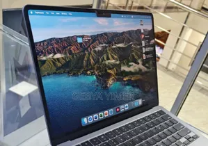 New Laptop Apple MacBook 8GB Apple M2 SSD 512GB