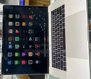 Photo - New Laptop Apple MacBook Pro 2018 16GB Intel Core I7 SSD 512GB