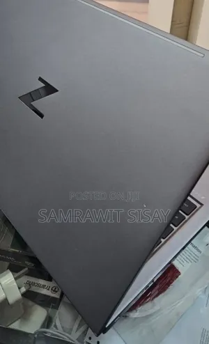 New Laptop HP Zbook Studio G7 32GB Intel Core I7 SSD 1T