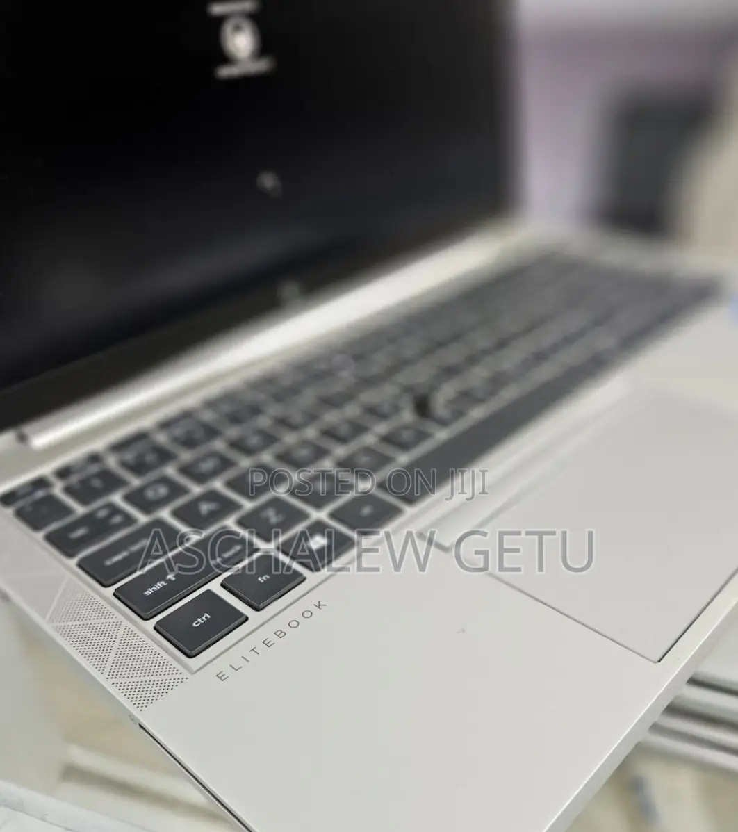New Laptop HP EliteBook 840 G8 16GB Intel Core I5 SSD 512GB