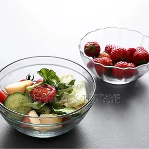 Photo - Transparent Glass Salad Bowl