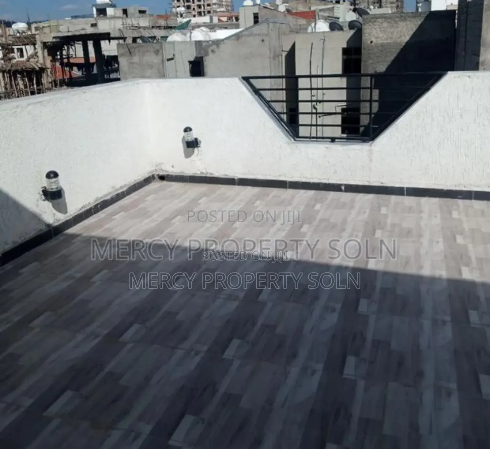 8bdrm House in Bole for sale