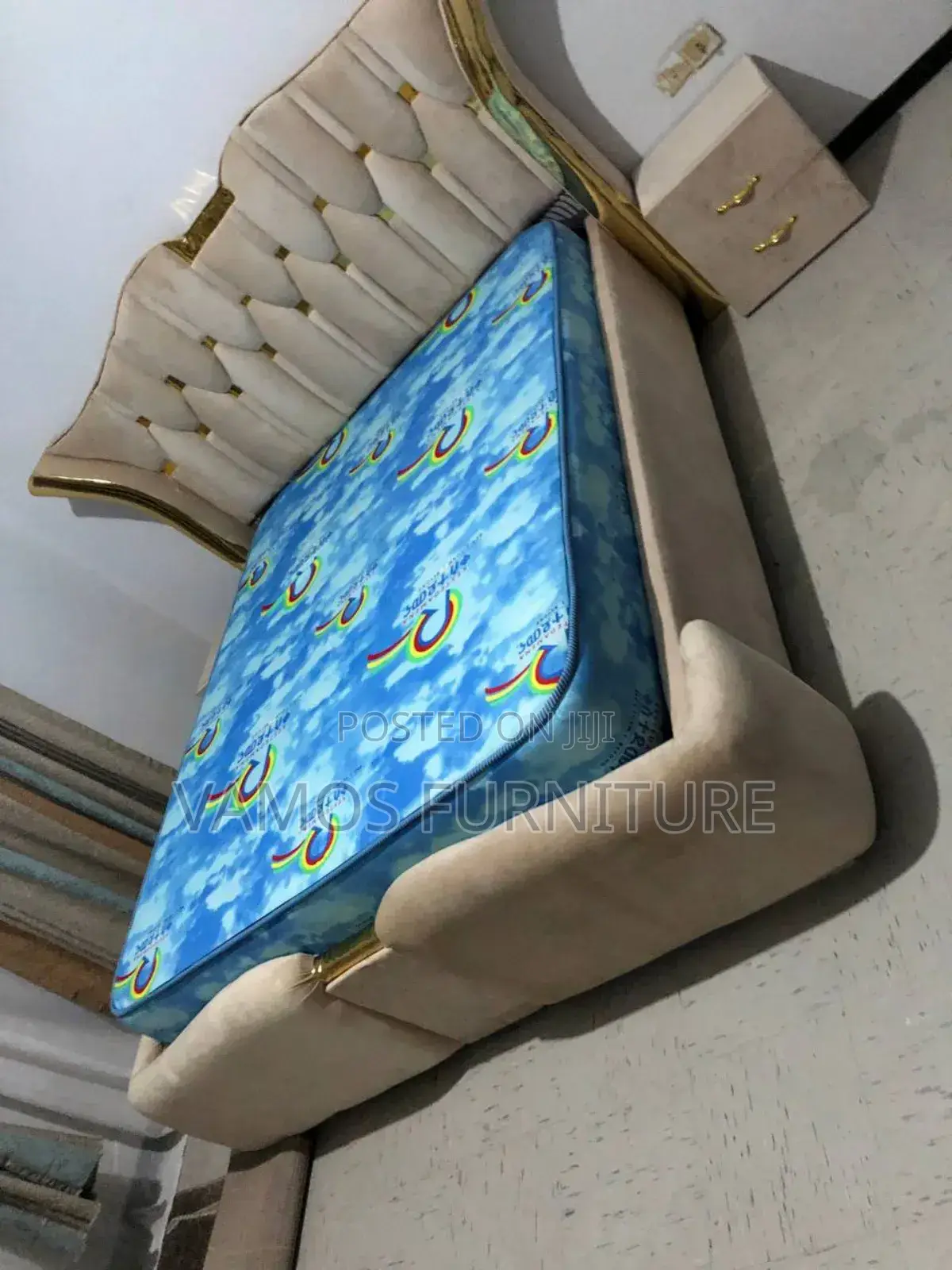 Bed Alga አልጋ