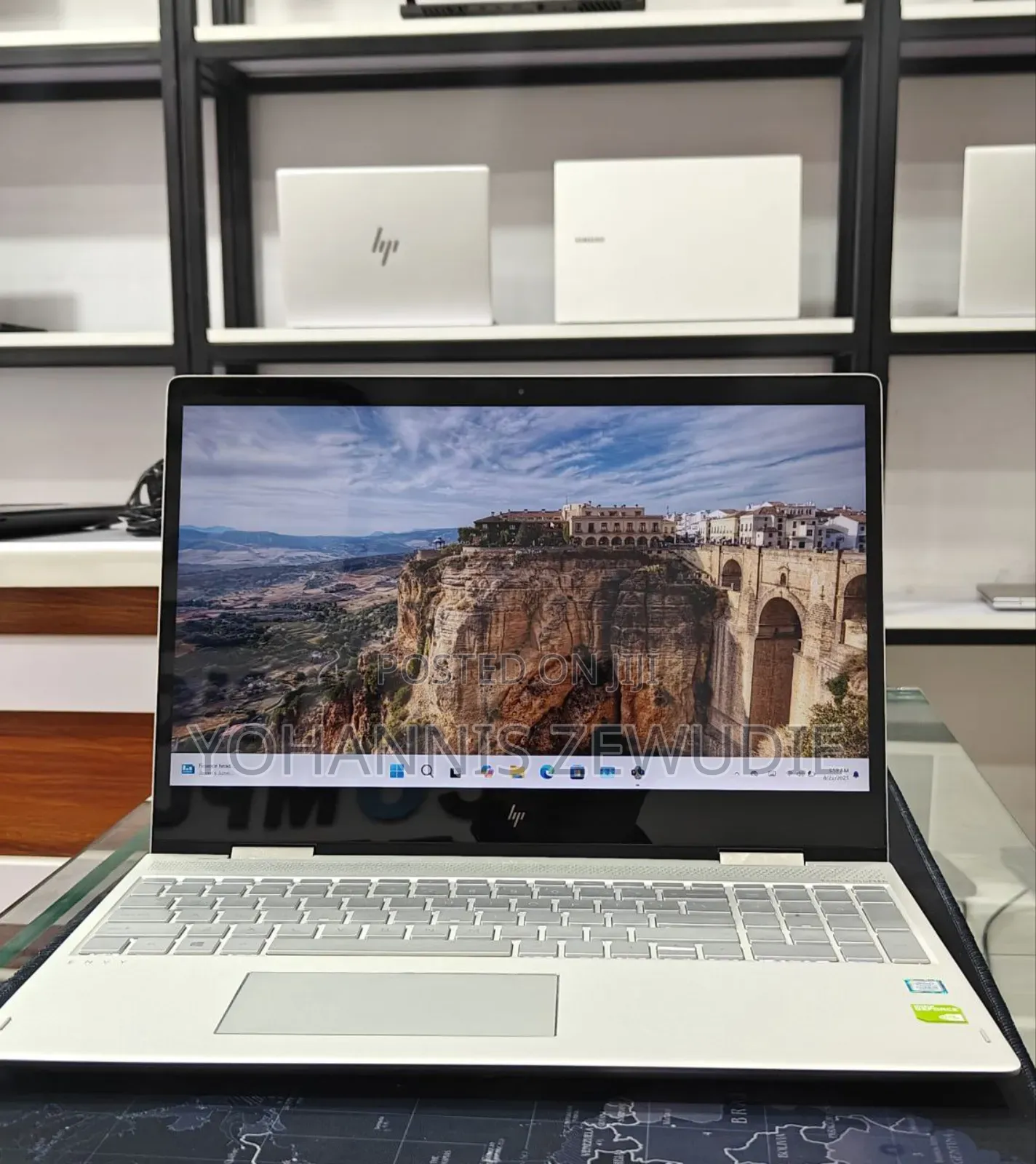 New Laptop HP Envy X360 8GB Intel Core I5 SSD 512GB