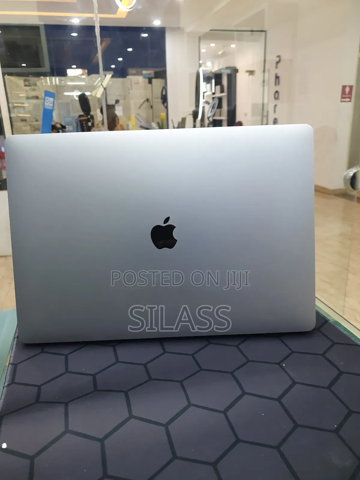 New Laptop Apple MacBook Pro 2019 32GB Intel Core I9 SSD 2T